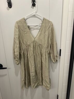 H&M Cream Long Sleeve V-Neck Babydoll Dress